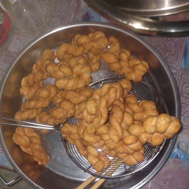 酥脆小麻花做法