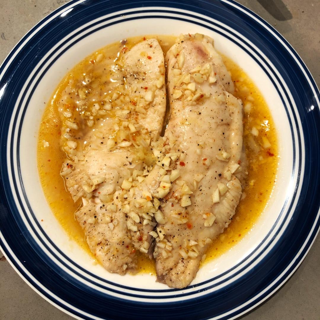 蒜蓉柠檬烤罗非鱼Garlicky Lemon Baked Tilapia