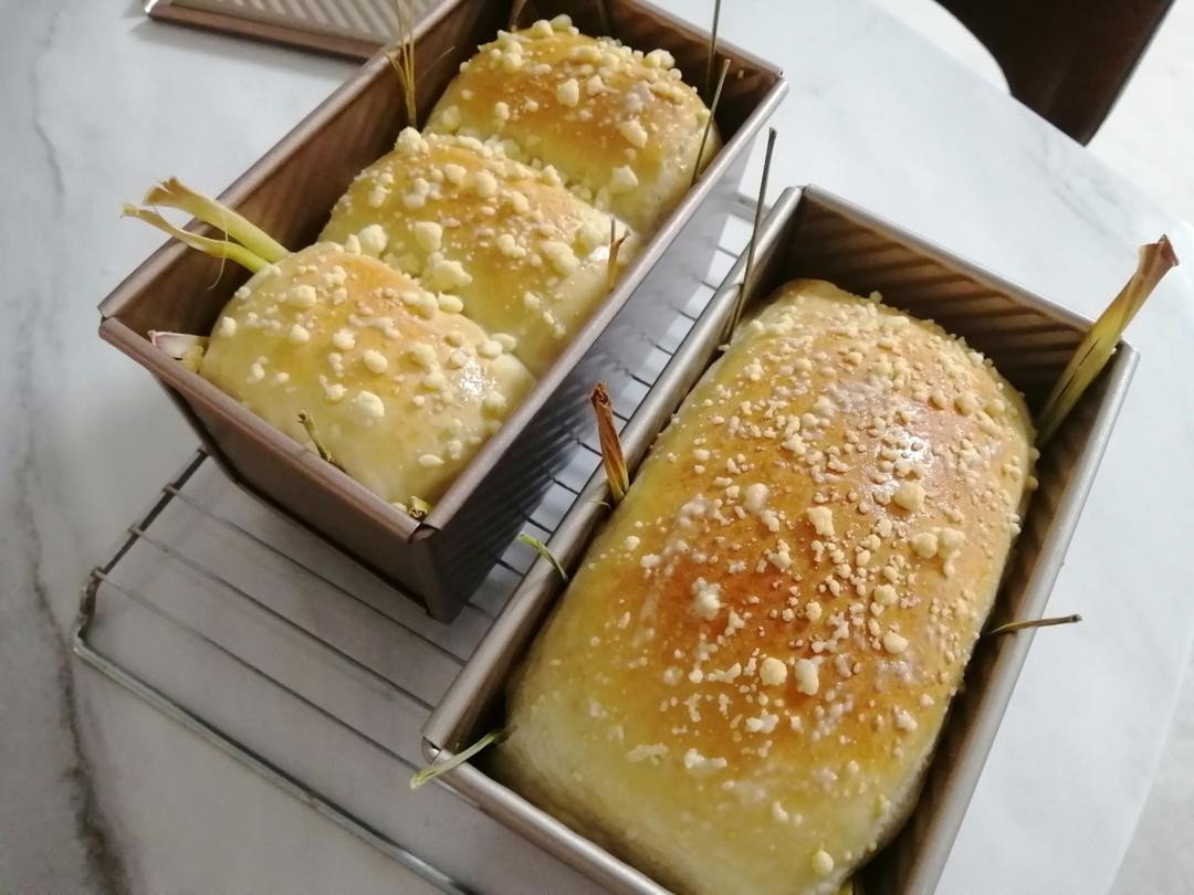 香茅吐司解锁🔒成功，出炉就被馋哭了🤣❗