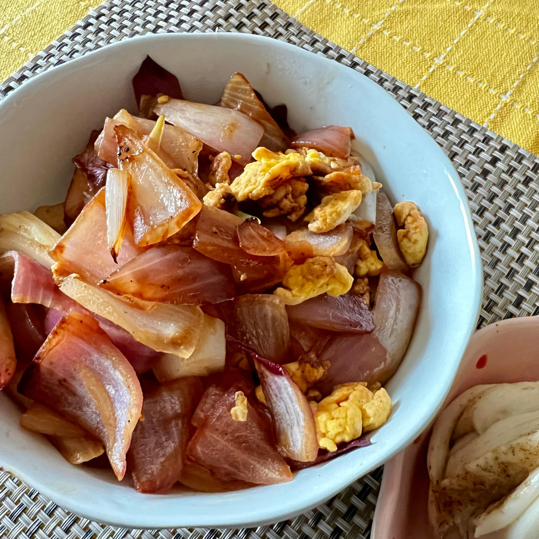 降压防癌的好食材  洋葱炒鸡蛋