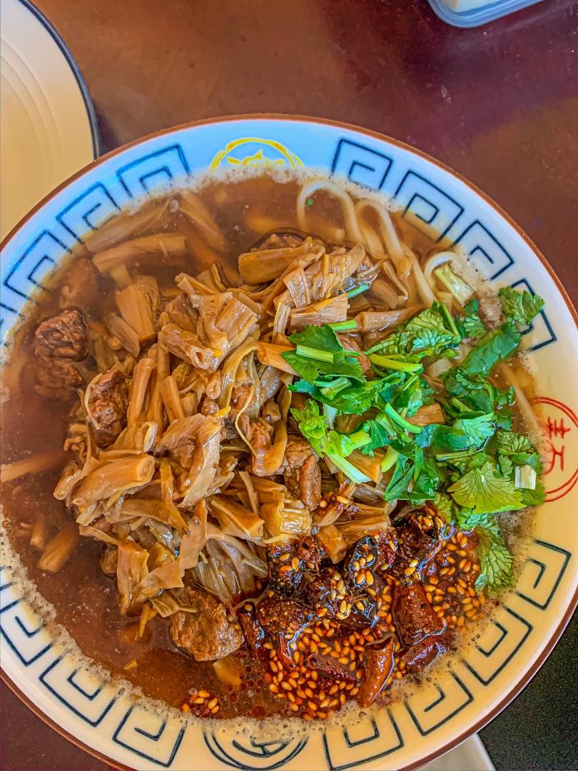 黄花牛肉面
