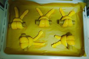 爱乐甜零卡糖食谱：兔子香肠面包的做法 步骤12