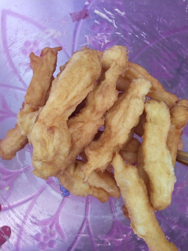 健康美味的家庭自制炸油条-只用酵母一次发酵