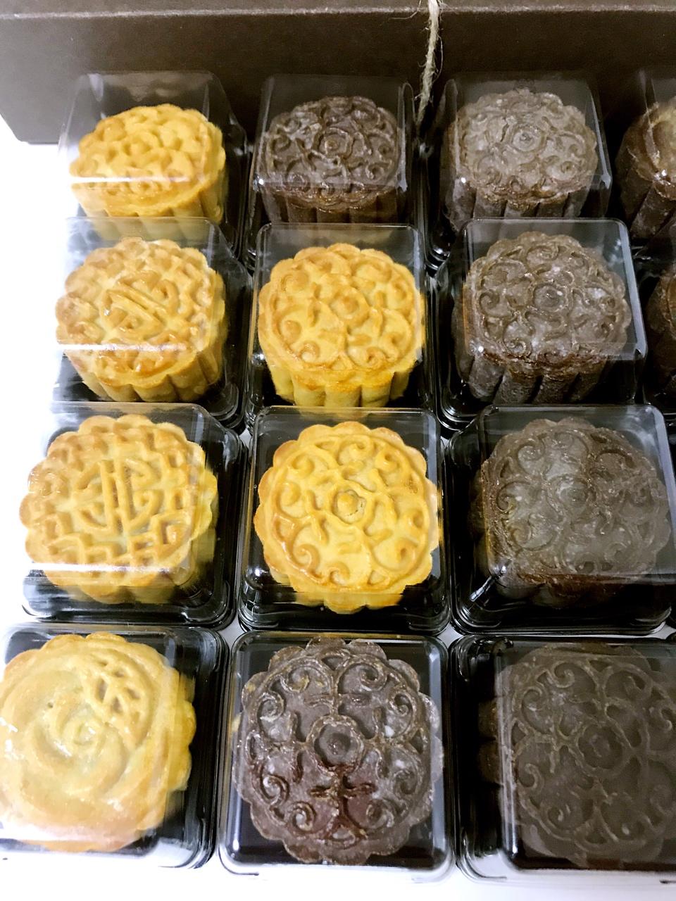 巧克力椰蓉月饼（黑白配）