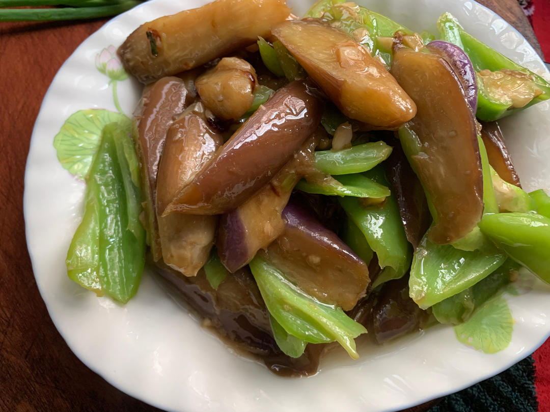 比肉好吃百倍的素炒茄子