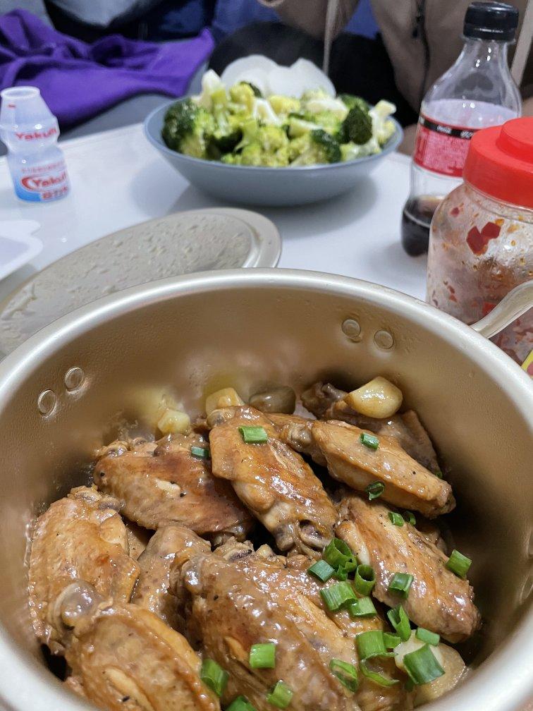 蒜香蚝油鸡翅中