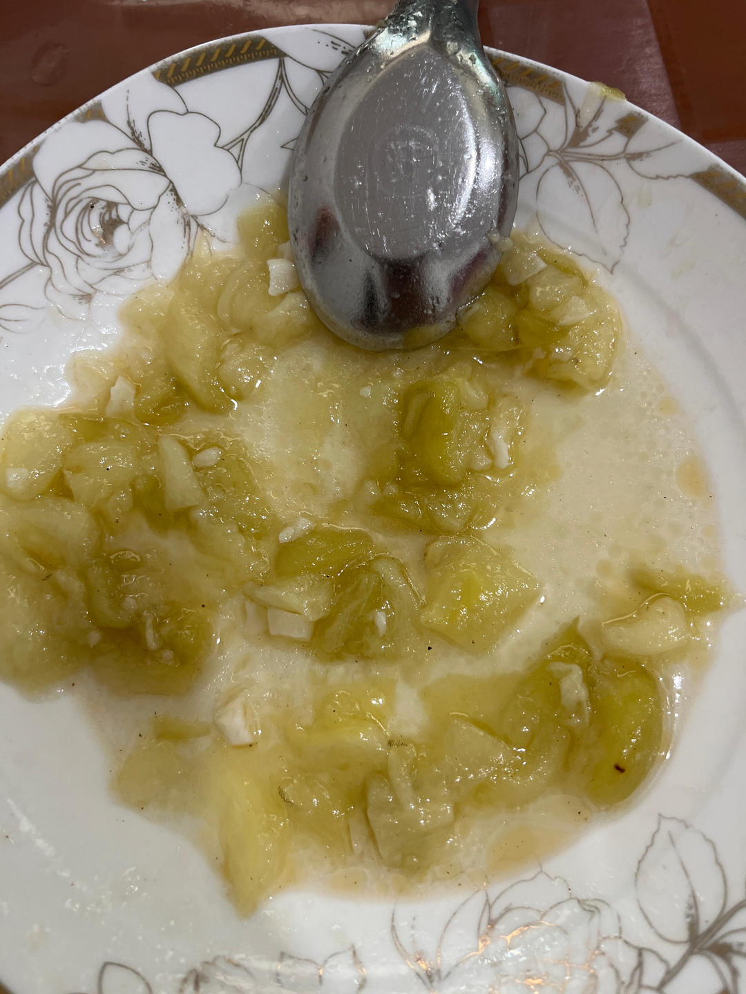 蒜泥拌白茄子泥