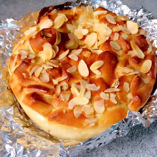 日式香浓炼乳面包