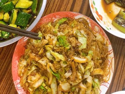卷心菜炒粉丝 Glass noodles with Cabbage