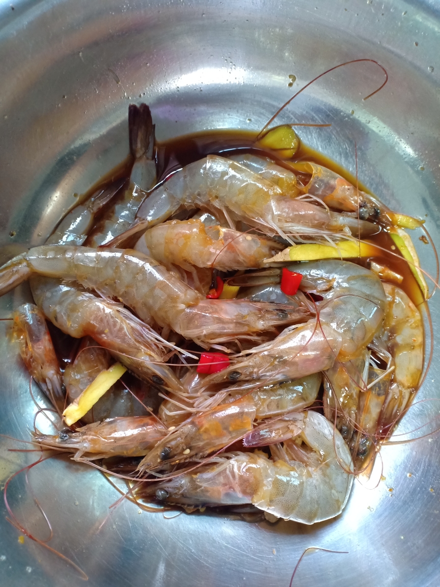 蒜蓉油焖大虾（空气炸锅版）的做法