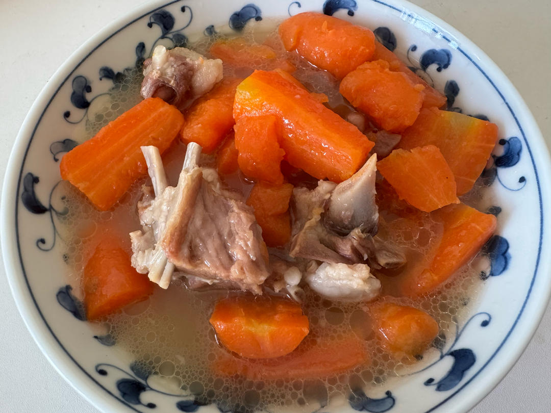 清炖滋补羊排汤