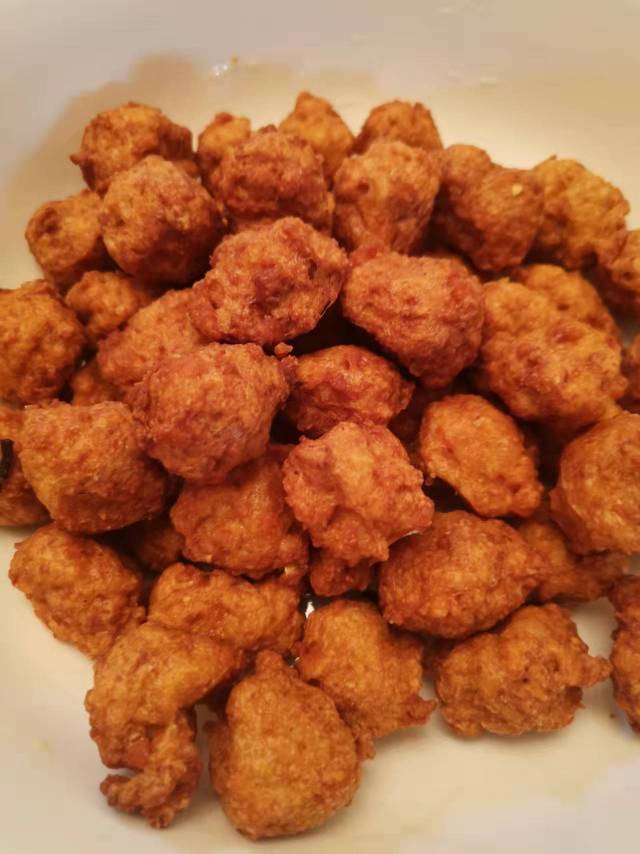 酥炸猪肉丸子