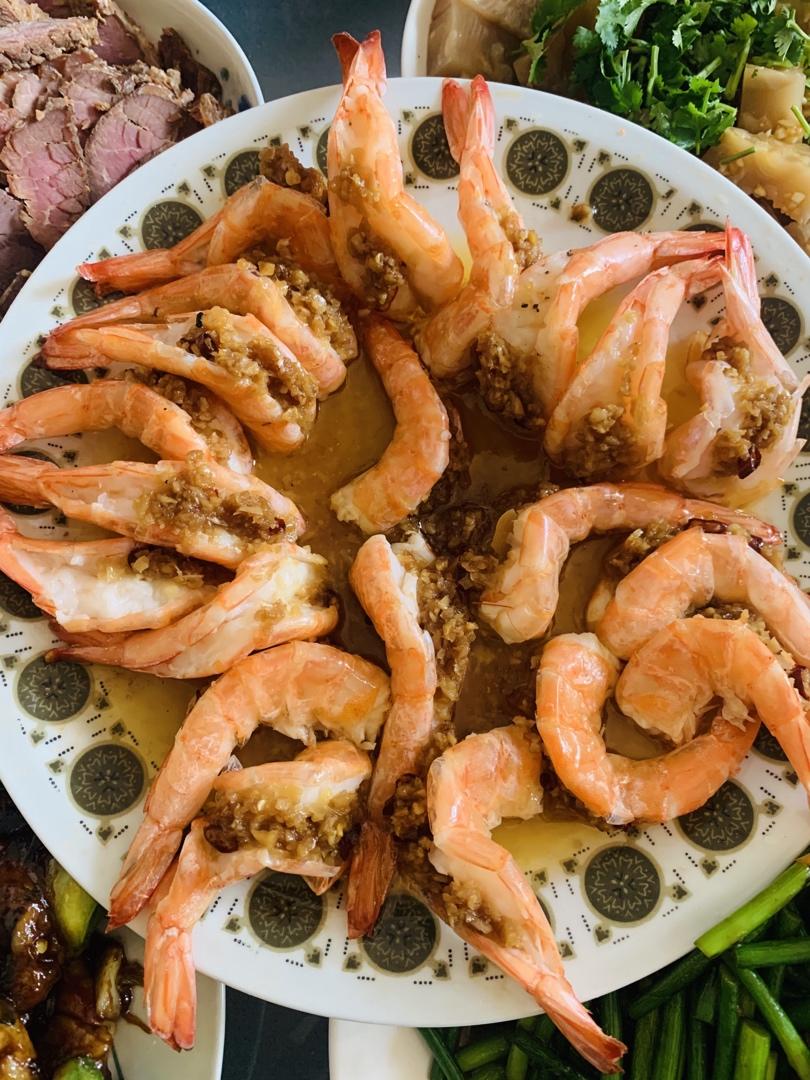 蒜蓉粉丝蒸虾