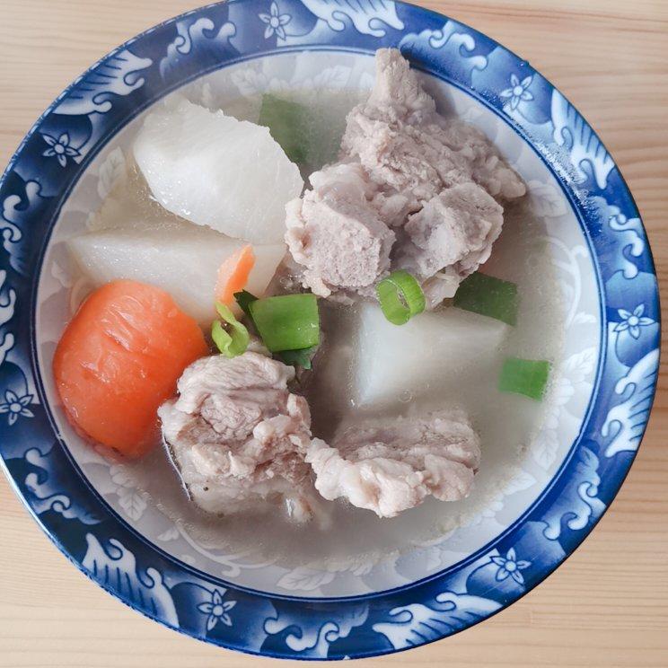 清炖排骨萝卜汤