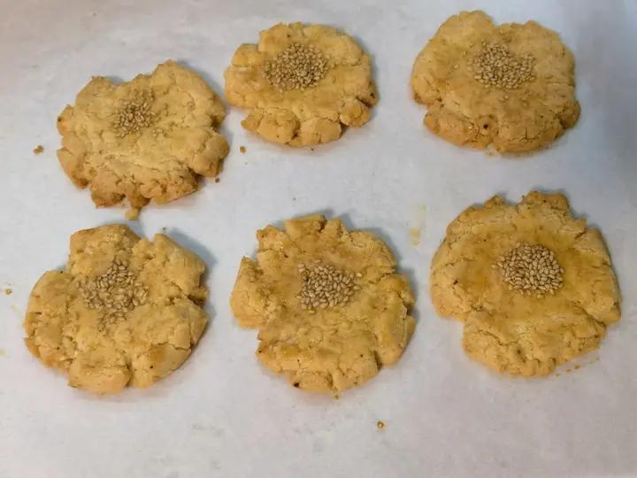 轻轻一按就碎掉的原味桃酥（不输猪油版）