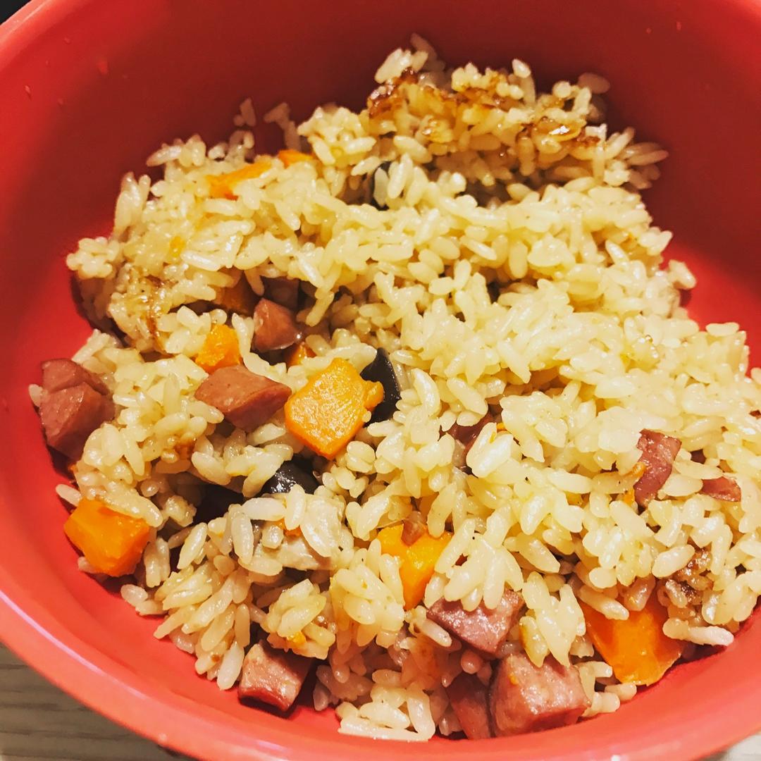 电饭锅版香菇腊肠饭