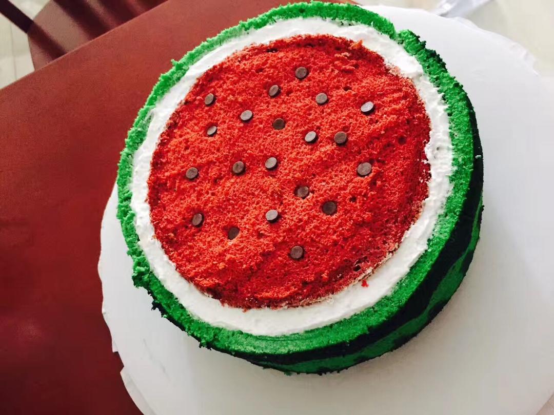 西瓜造型奶油蛋糕
