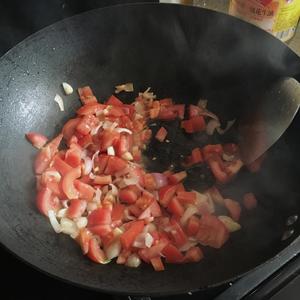 10块钱两大盘🍽番茄肉酱意面🍝的做法 步骤5