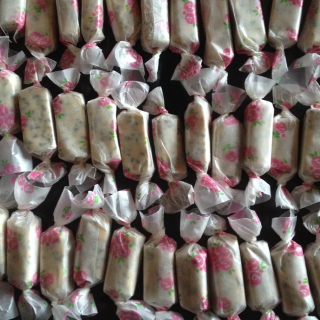 超详细TIPS—自制超美味牛轧糖（熬糖版），秒杀棉花糖版