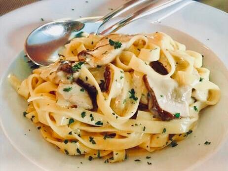 Fettuccine / Pappardelle Ai Funghi Porcini e Speck  牛肝菌熏肉奶油宽面