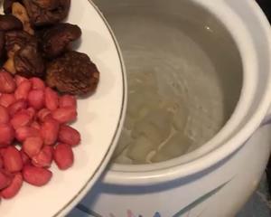 花生莲藕排骨汤的做法 步骤4