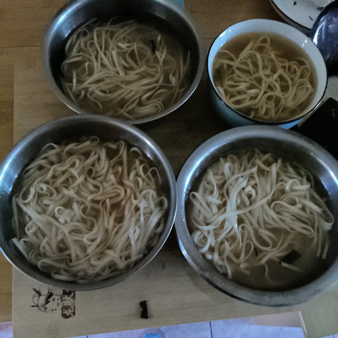 超简单的10分钟做好-热汤面