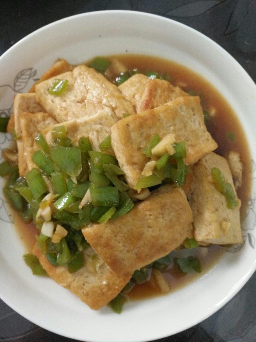 一面黄豆腐