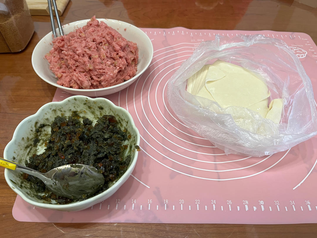 皮蛋鲜肉馄饨 （野馄饨）<302小厨房>
