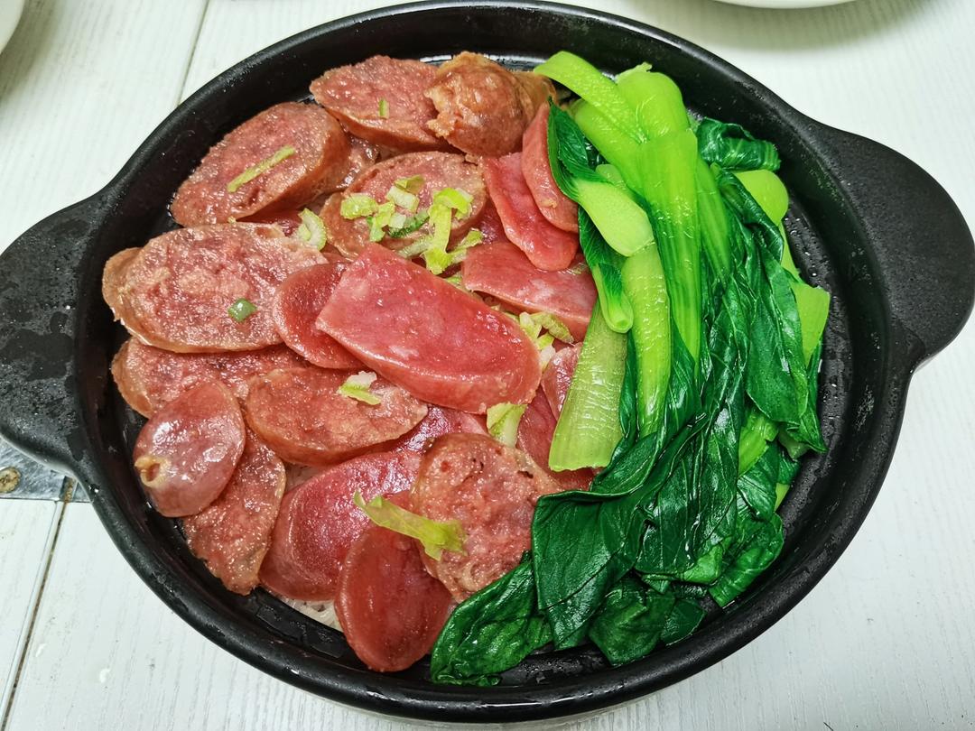 腊味煲仔饭，20分钟饭菜同出