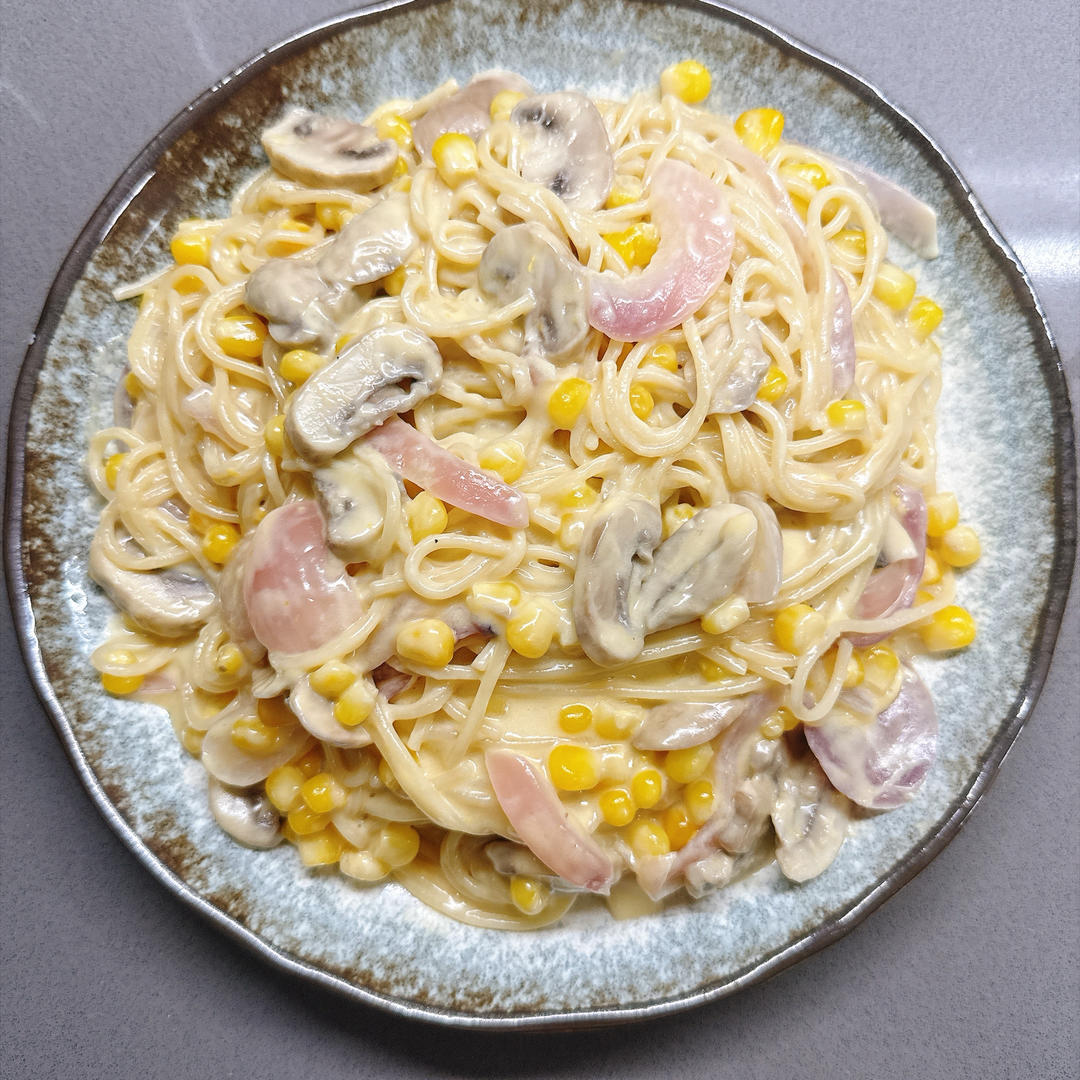 小美蘑菇玉米奶酪意面
