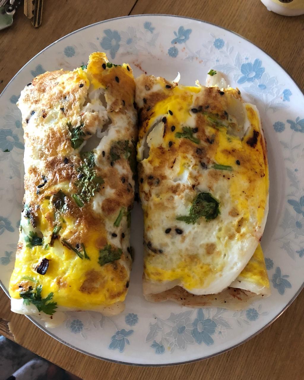 小飞飞霞做的家庭版煎饼果子---快手健康早餐