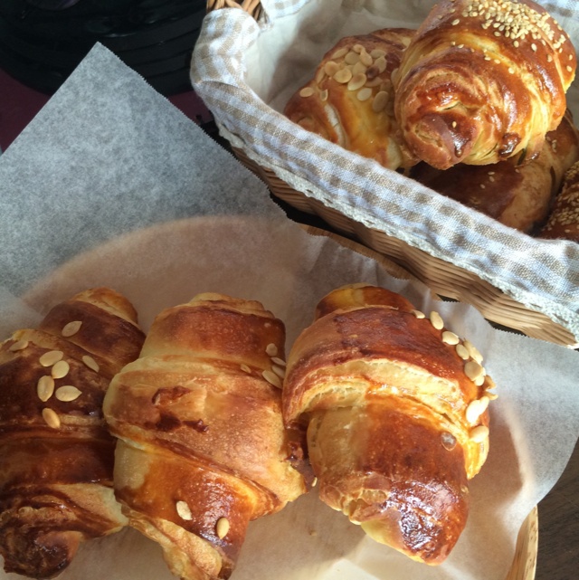 诺米蜜桃殿做的杏仁可颂面包