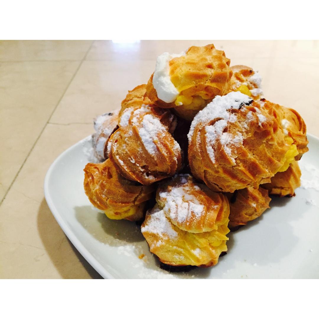 lynnchua做的圣诞雪景焦糖泡芙塔