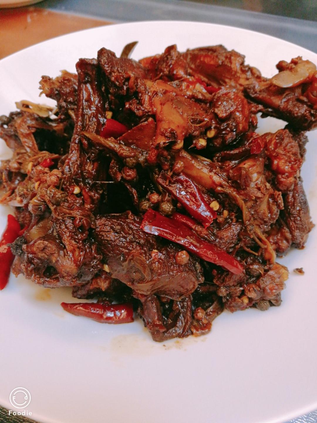 麻辣鸭锁骨（不输周黑鸭）