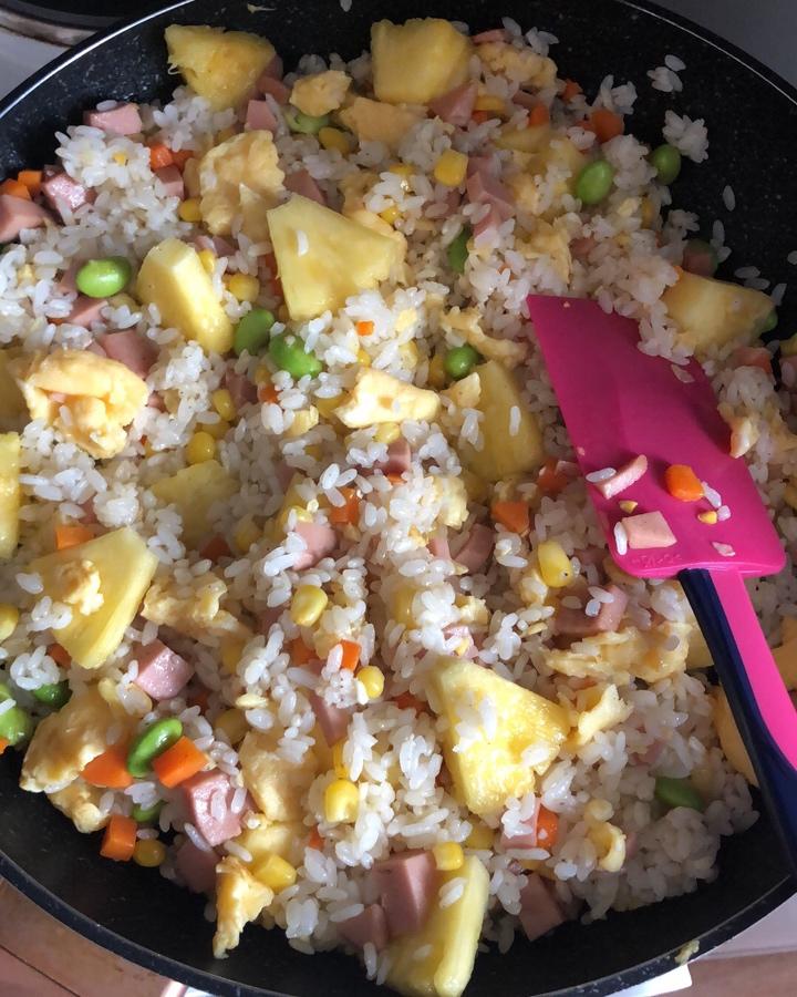 菠萝炒饭