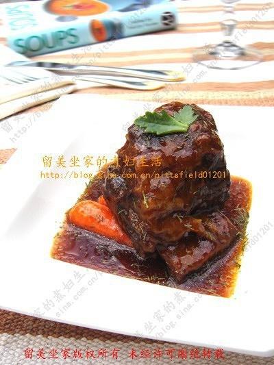 洋葱果味焗牛小排的做法