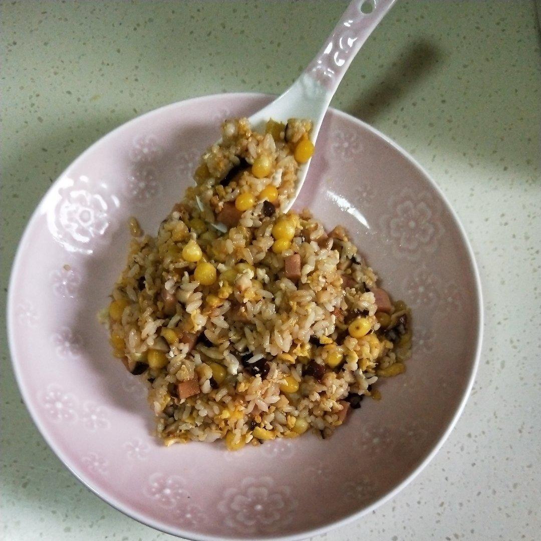 厨师长教你“蛋炒饭”如何做才好吃，答案都在这里面！