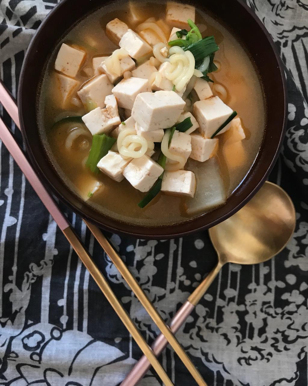 yolandass做的白萝卜豆腐汤