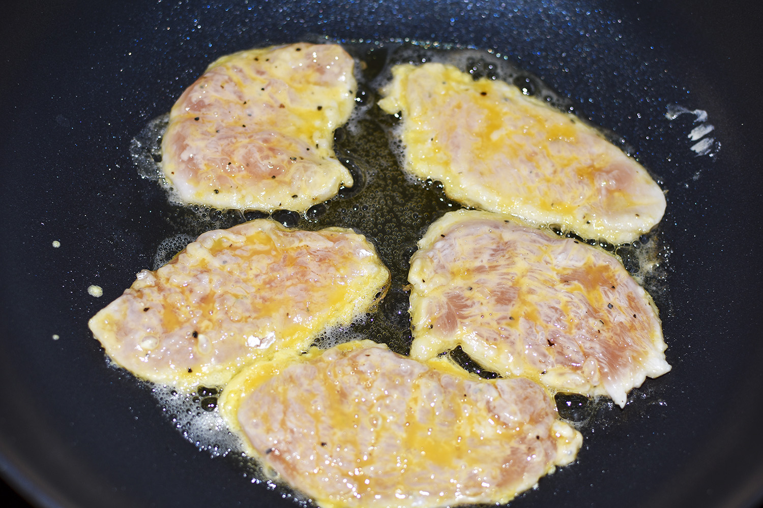 百搭鸡胸肉❗️㊙️ 蛋煎黑椒鸡排的做法 步骤7
