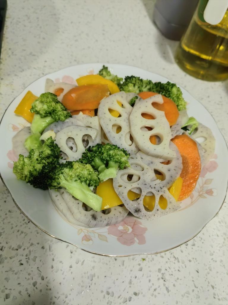 家常小炒:蒜蓉藕片西兰花