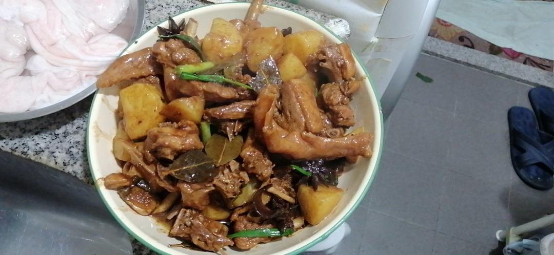 土豆焖鸭