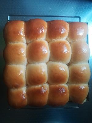 好吃的拉丝蜂蜜面包、豆沙面包（面包机和面发面版本）的做法 步骤17