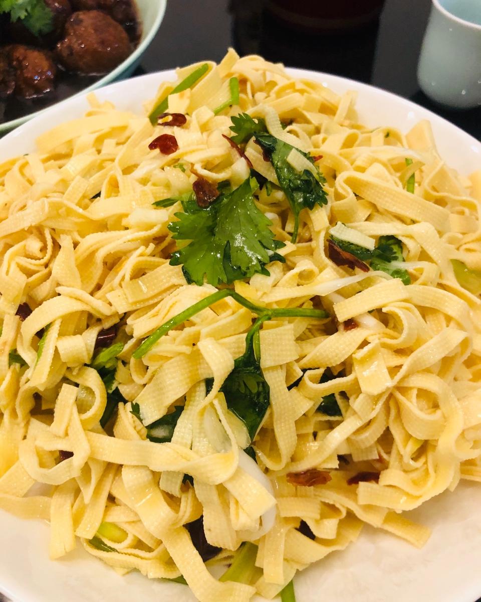炝拌干豆腐丝