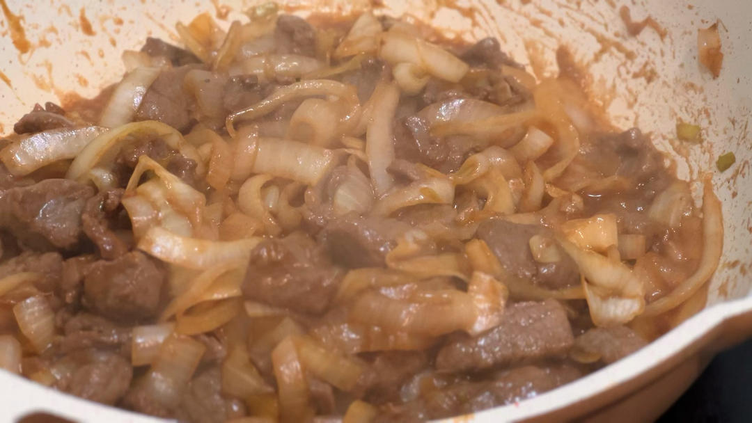 牛肉炒洋葱