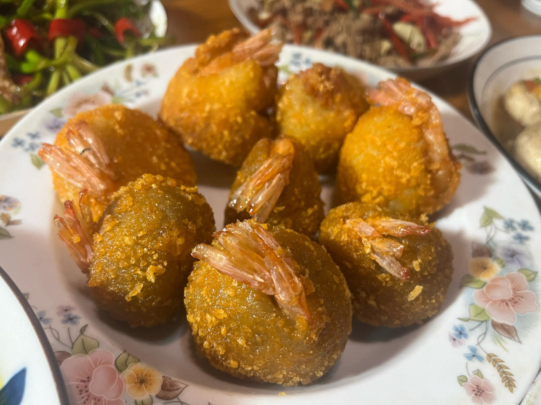 🌈颜值爆表的黄金虾球🍤，外酥里嫩，做法超简单～