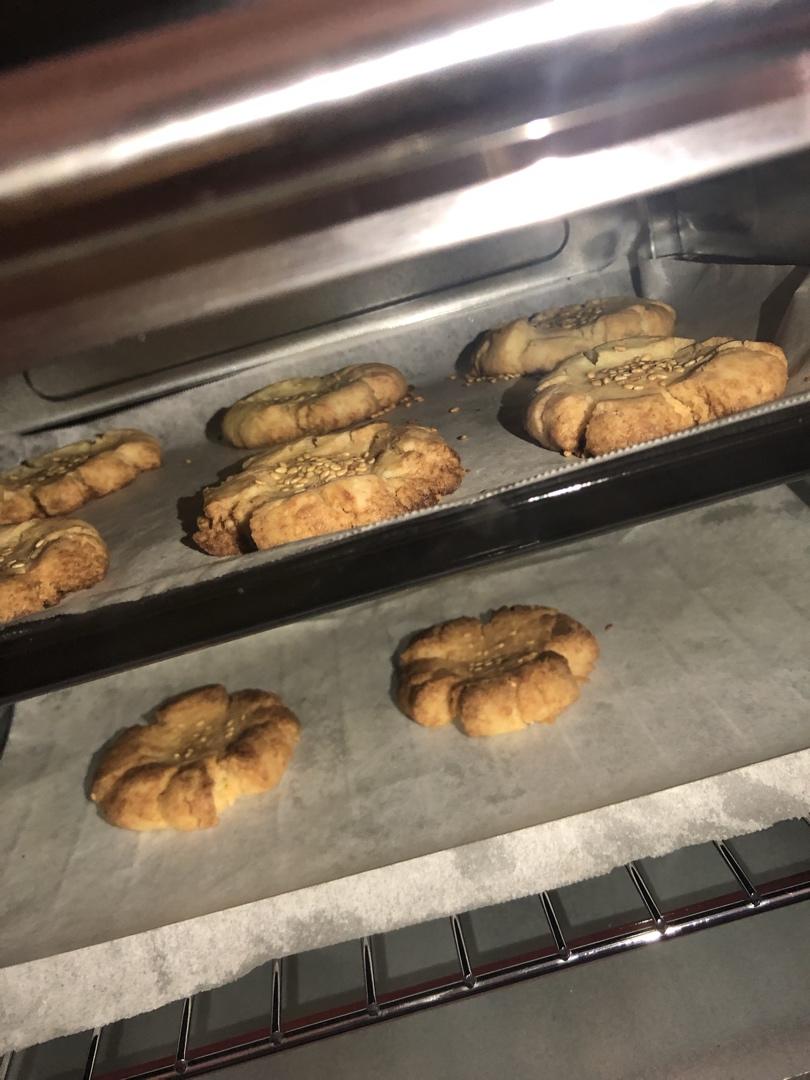 轻轻一按就碎掉的原味桃酥（不输猪油版）