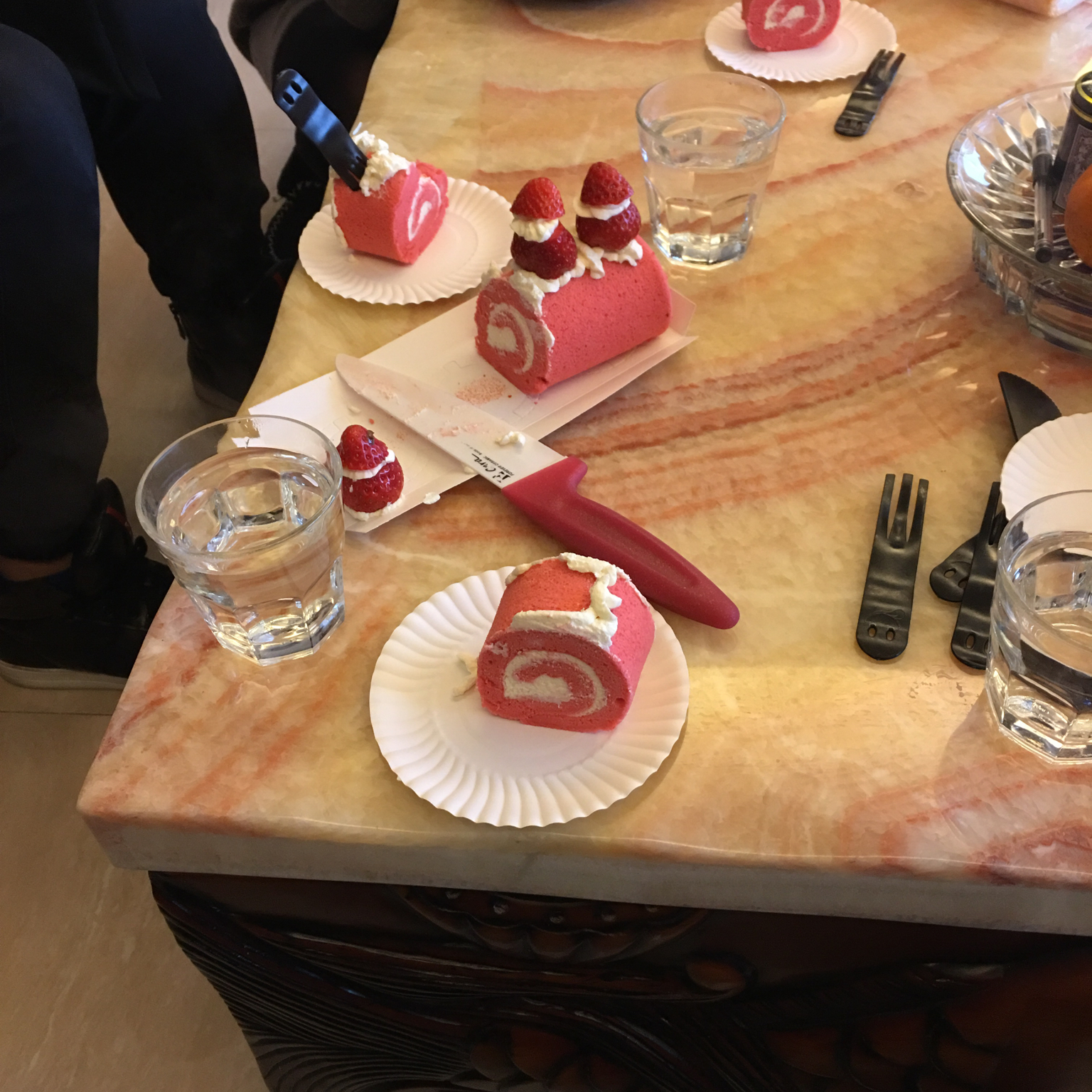 加了红丝绒的红色蛋糕卷