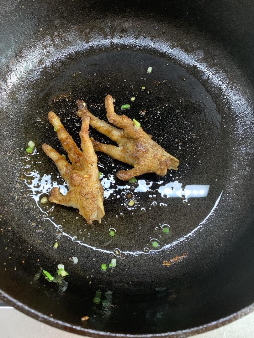 秒杀烧烤摊的铁板鸡爪