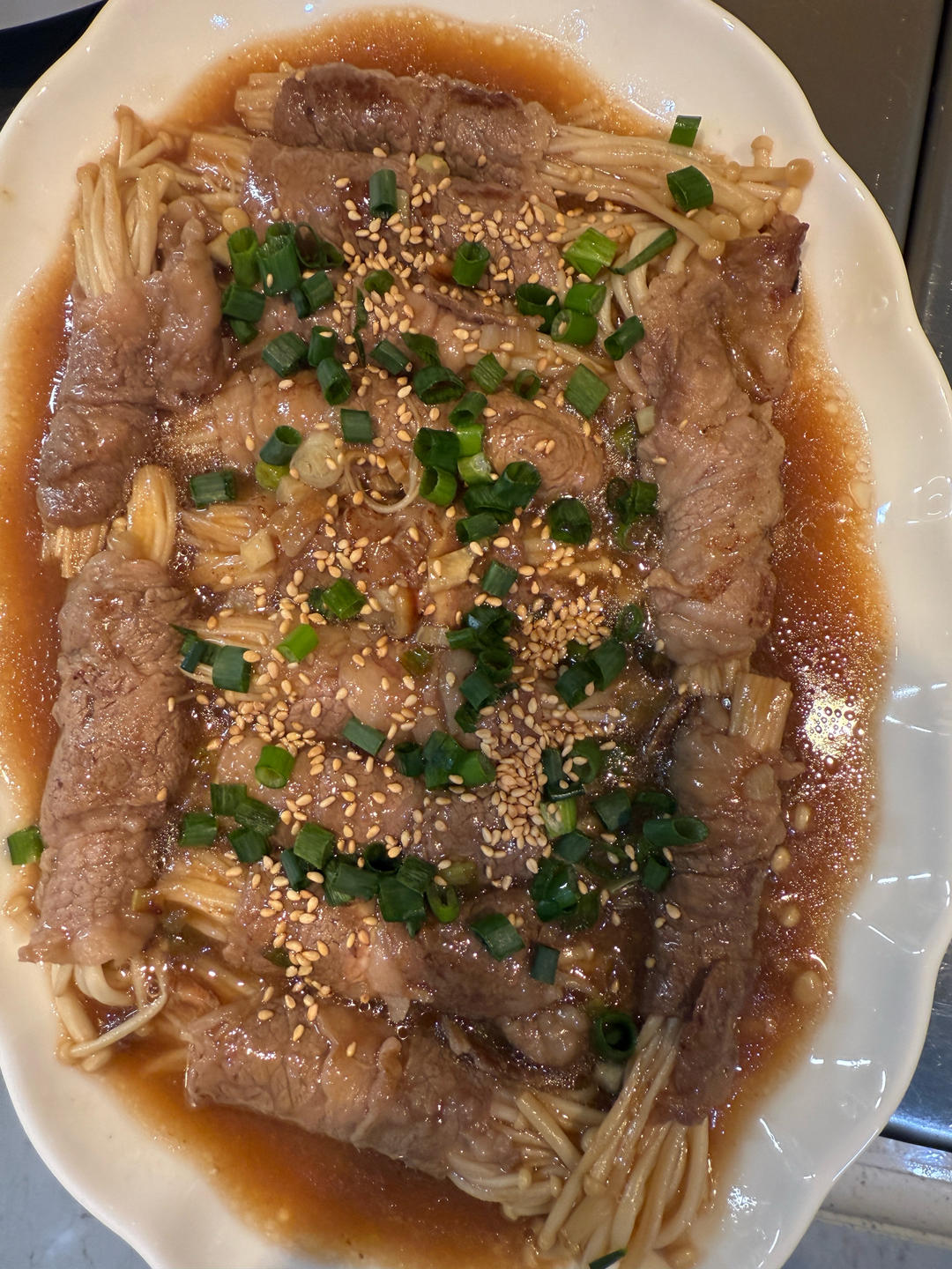 【金针菇肥牛卷】