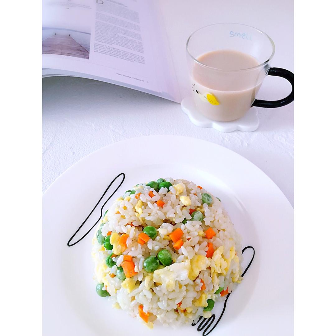 胡萝卜蛋炒饭